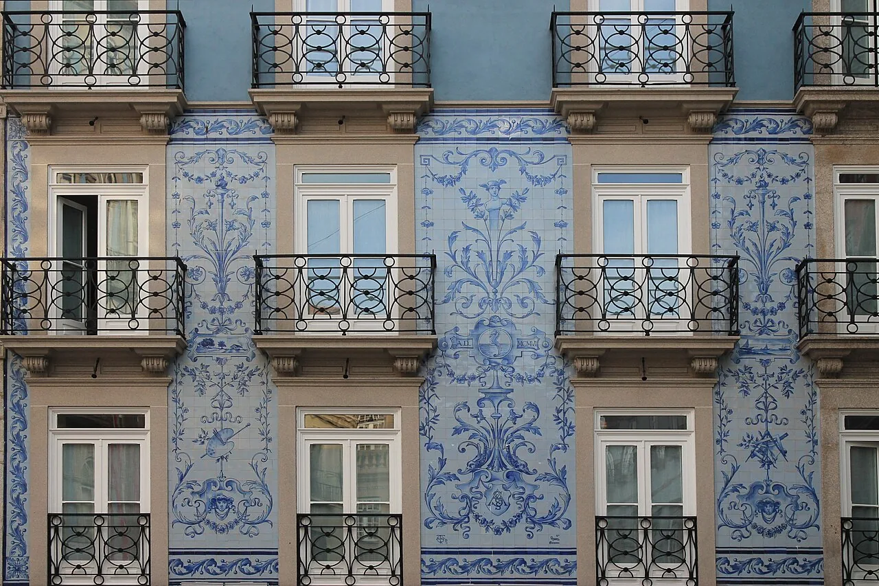 Fachadas e arquitetura urbana no Porto