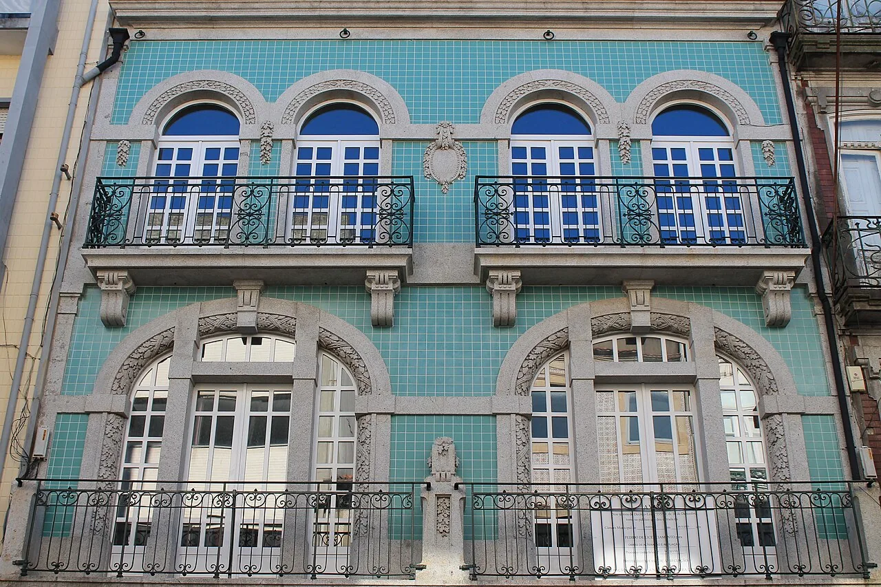 Fachadas e arquitetura urbana no Porto