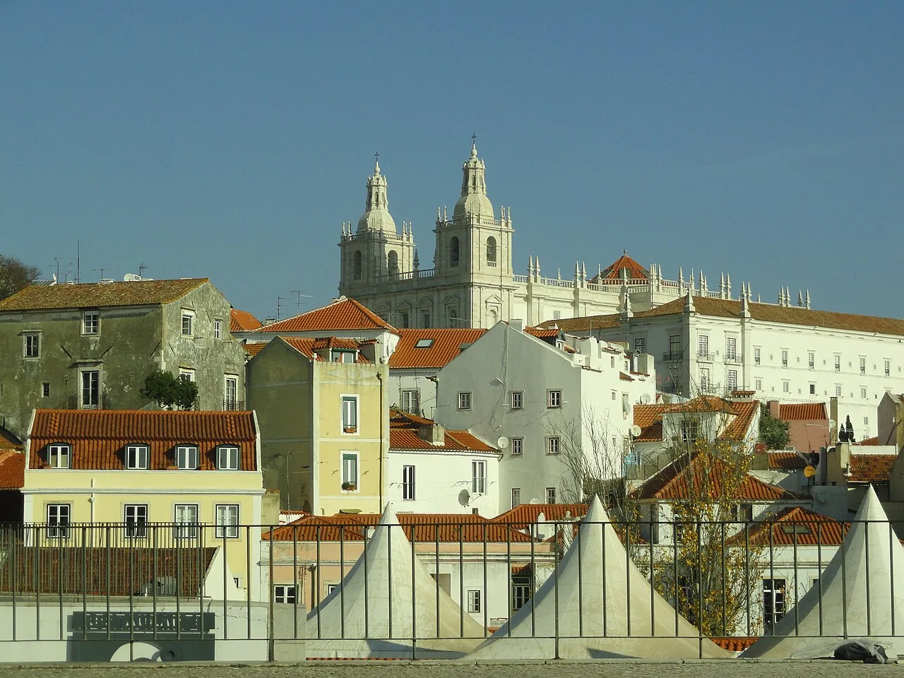 Fachadas e arquitetura urbana em Lisboa