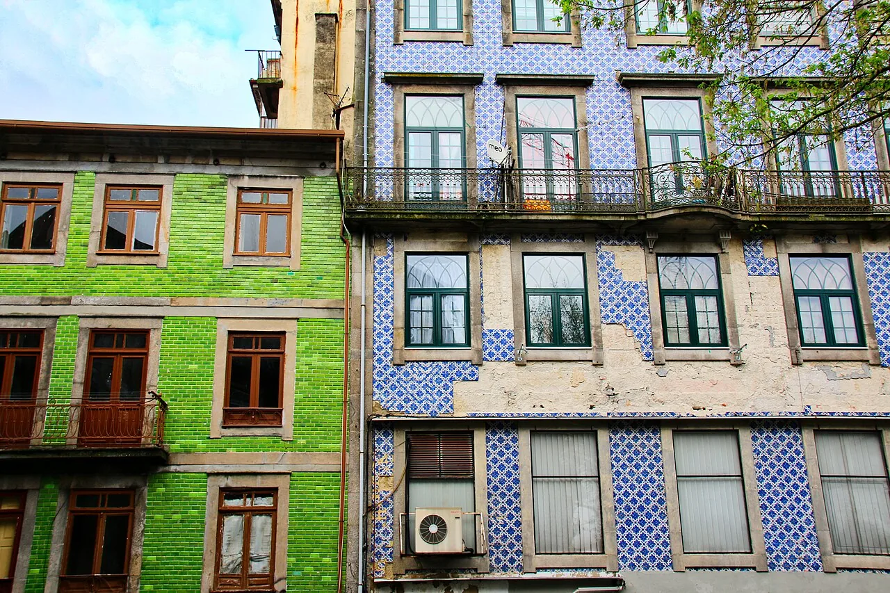 Fachadas e arquitetura urbana no Porto